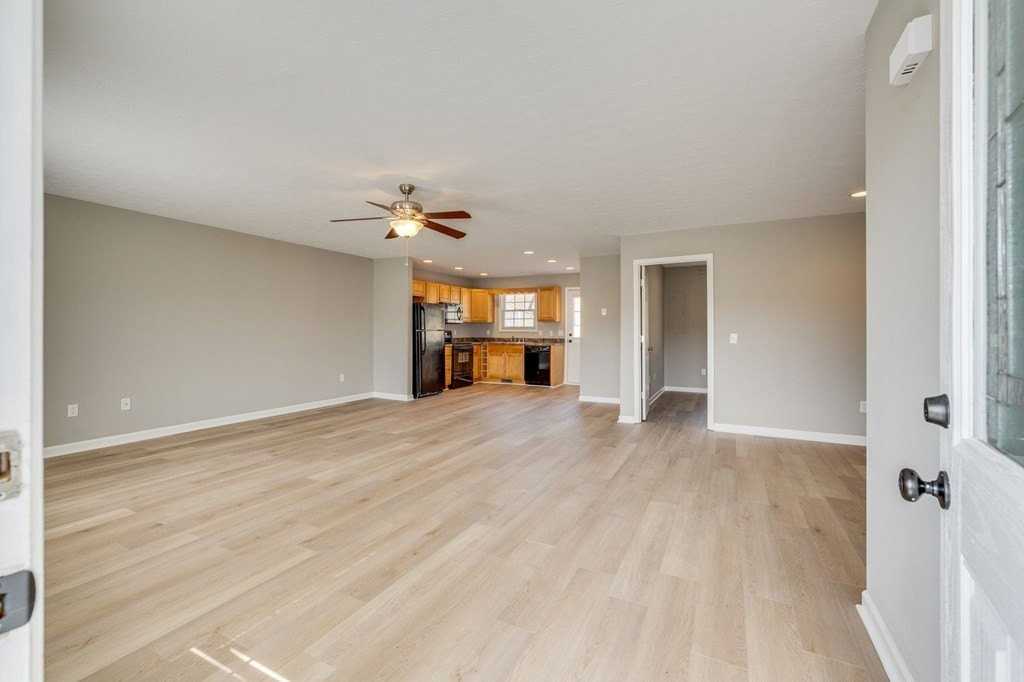 14245 Lariat Loop - Photo 3 of 20