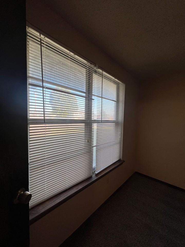 2901 Southwest 82nd Street - Photo 7 of 7