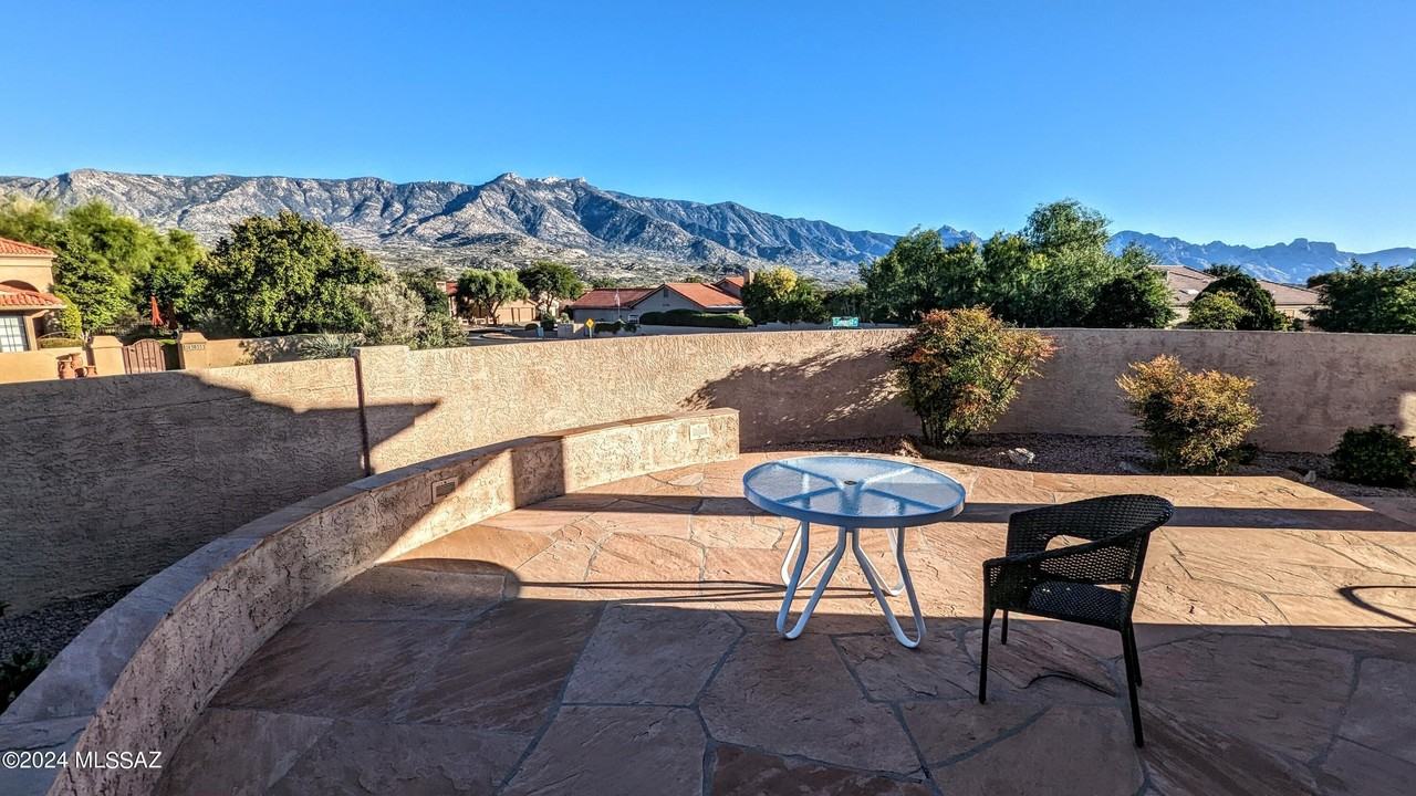 38314 South Samaniego Drive