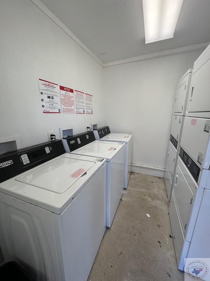 511 Blake Street - Photo 2 of 7