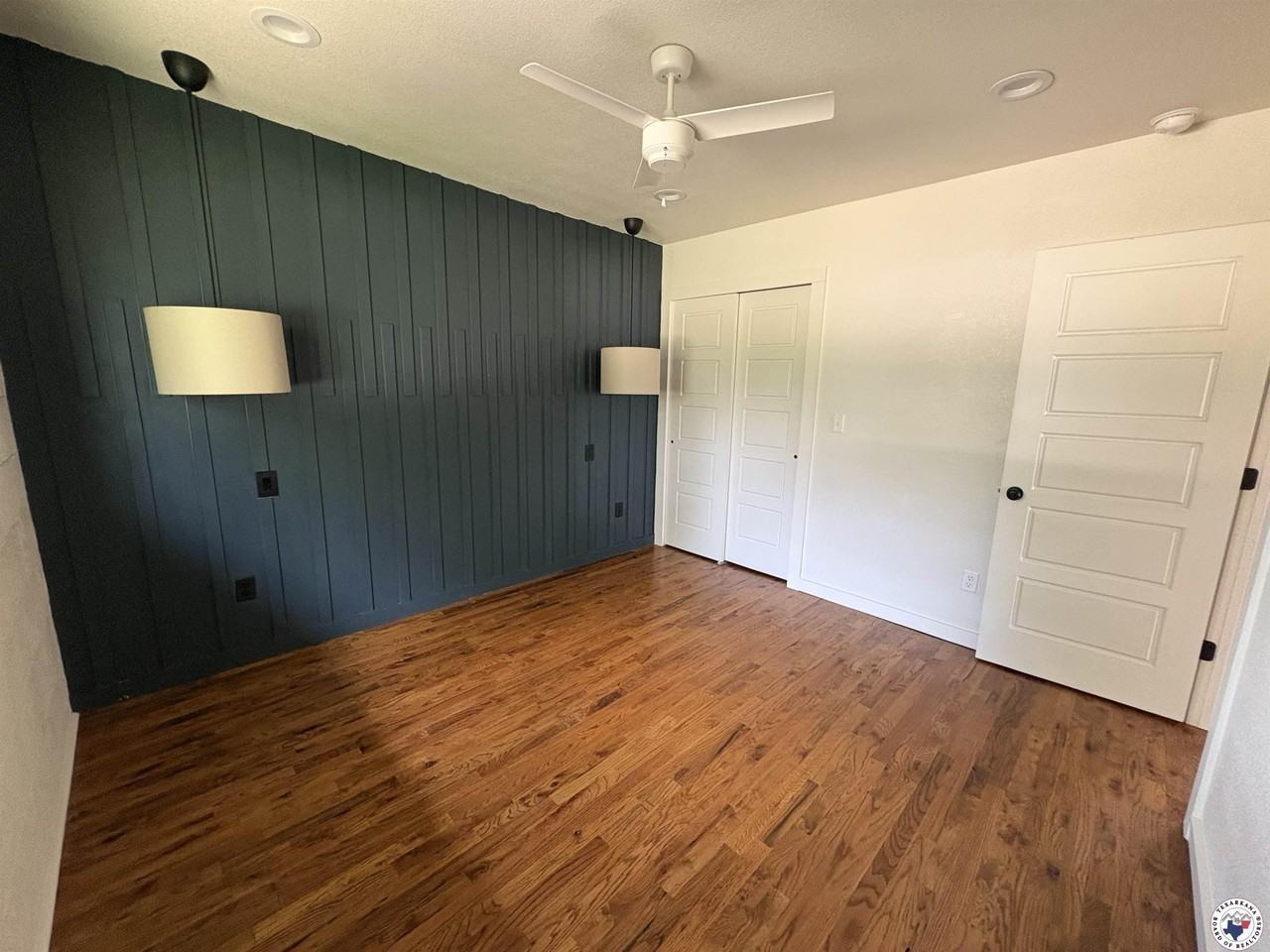 411 Redwater Road - Photo 4 of 19