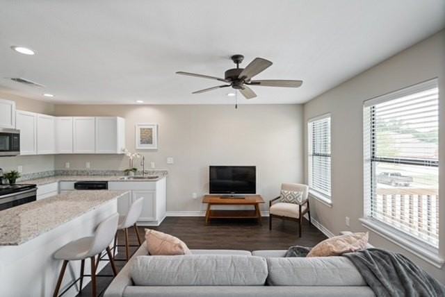 3423 Brooke Place - Photo 2 of 14