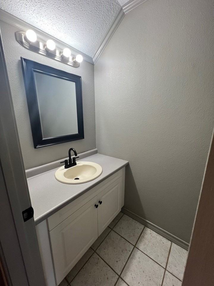 6141 Summerhill Pl - Photo 2 of 12