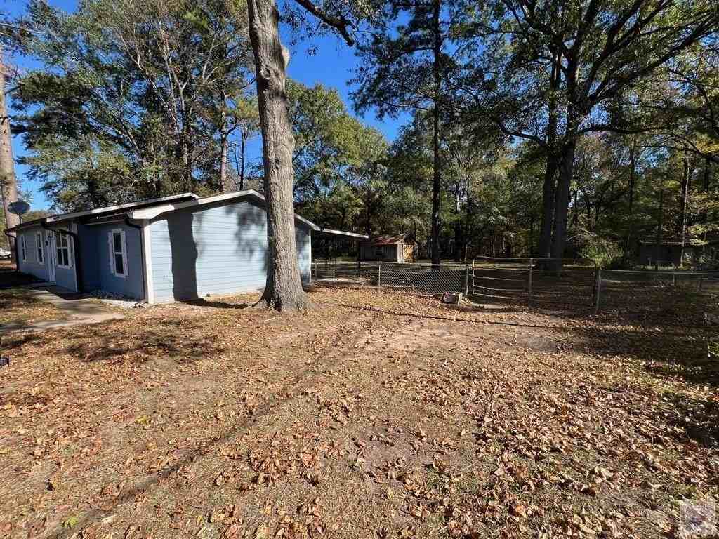 159 County Road 1230 - Photo 2 of 18