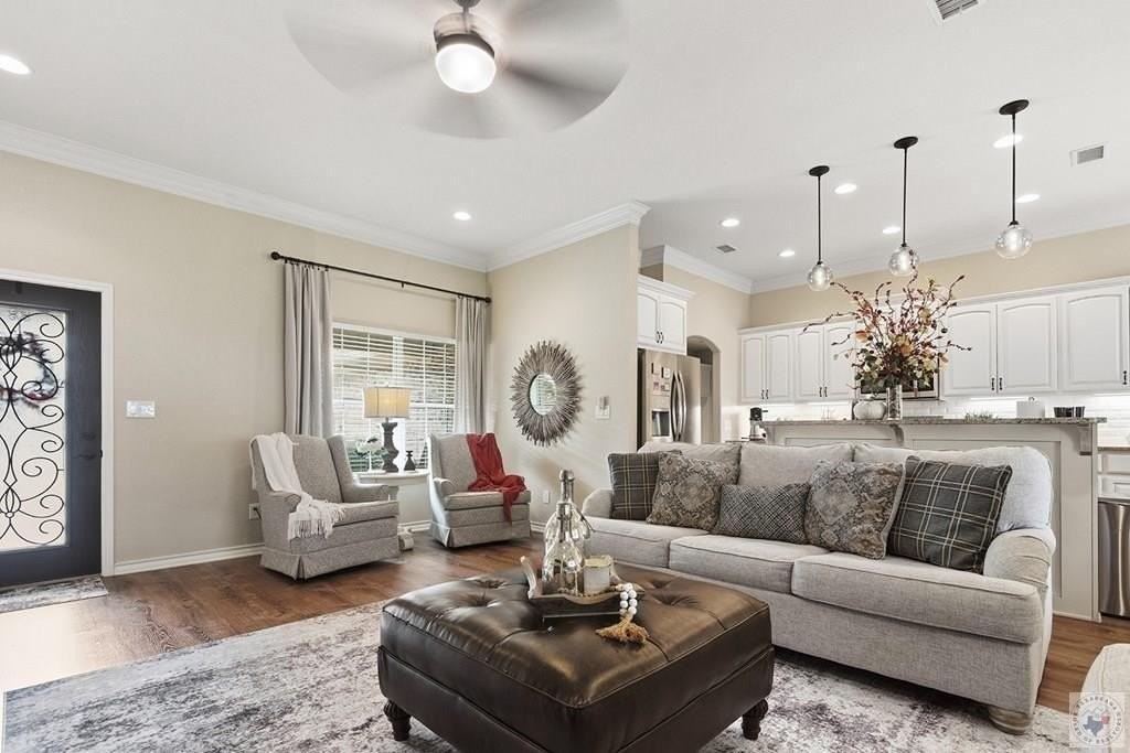 3400 Garrett Lane - Photo 4 of 21