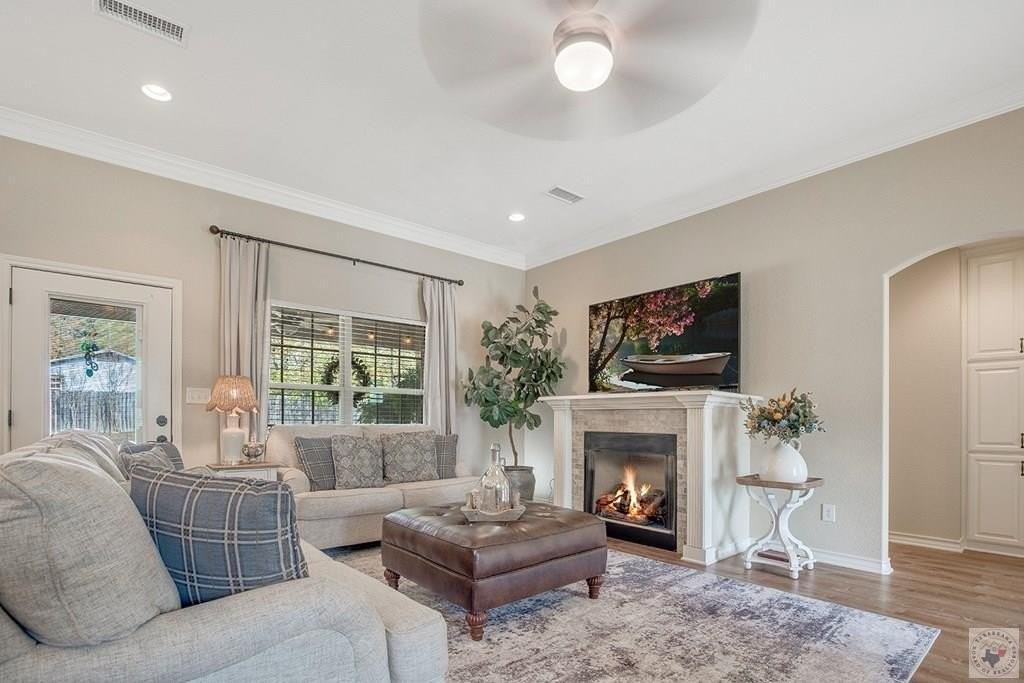 3400 Garrett Lane - Photo 5 of 21