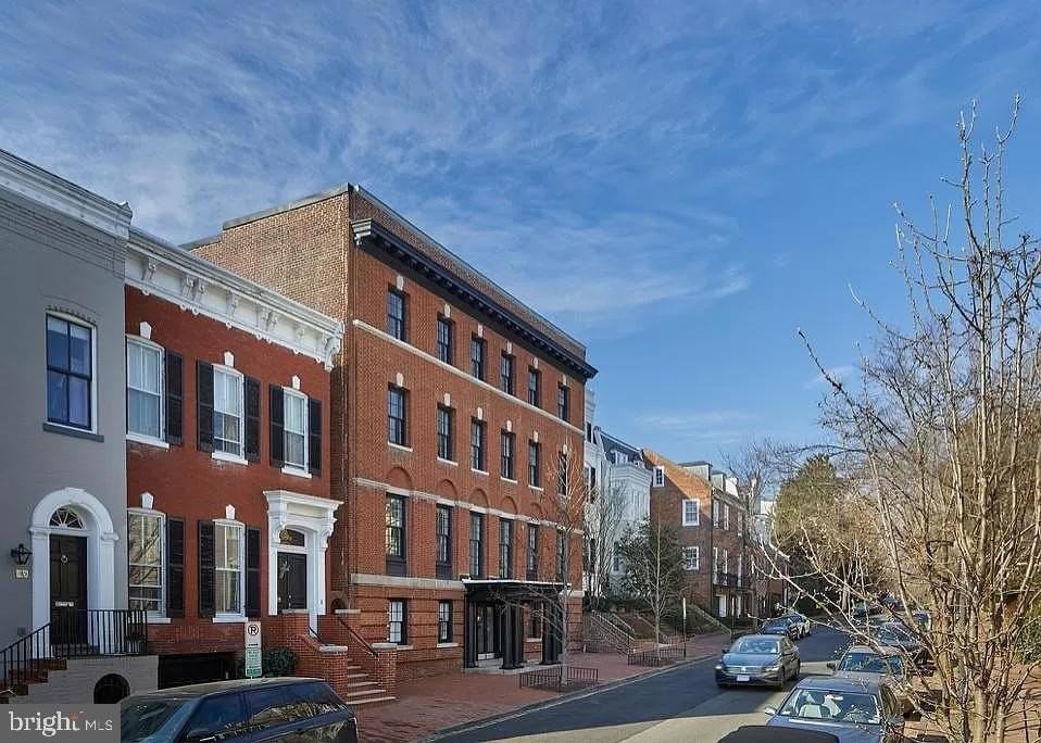 3016 Dumbarton St Nw Unit 102 #102 - Photo 2 of 23