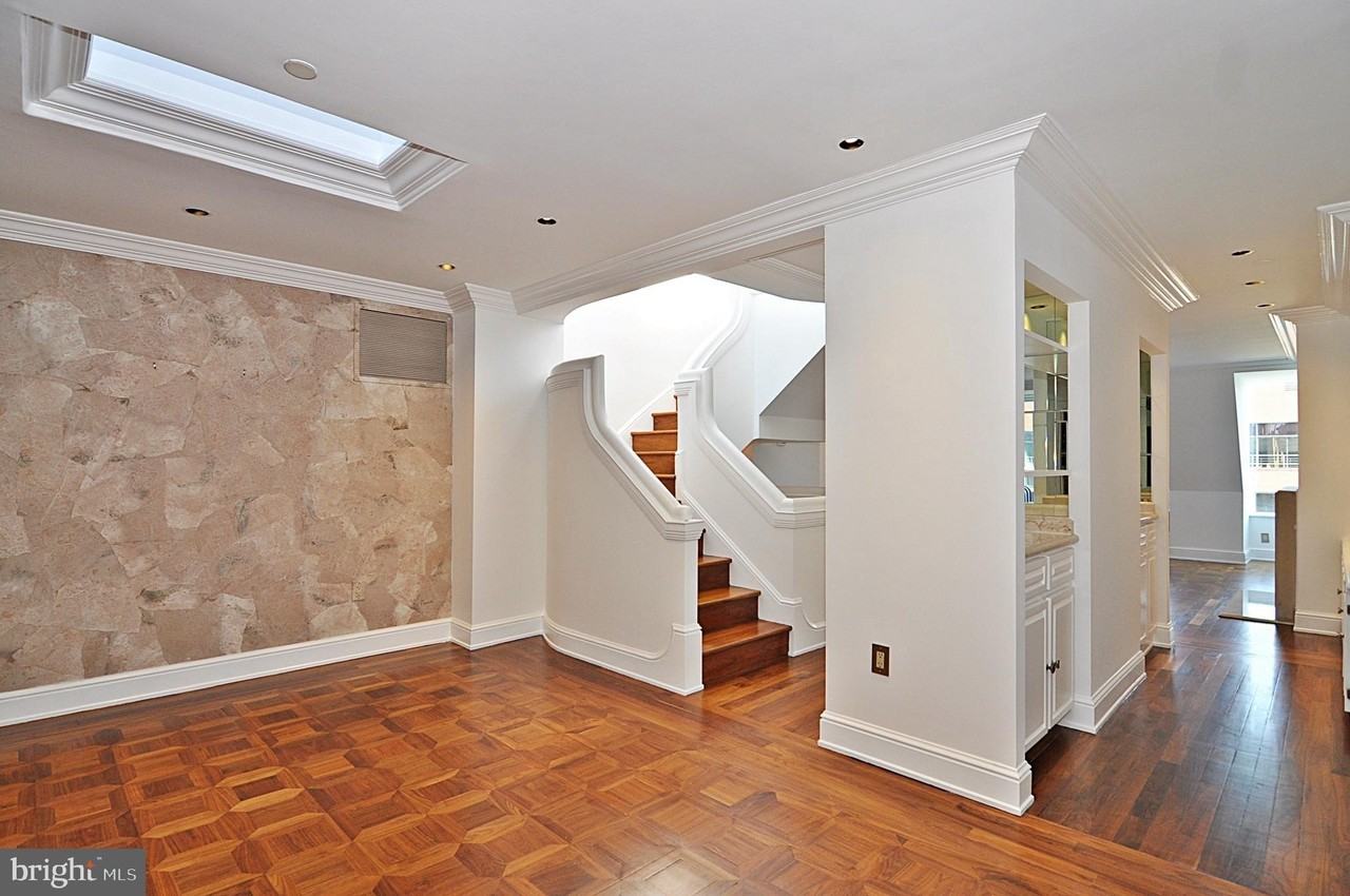 3030 K St Nw Apt 204 #204 - Photo 5 of 34