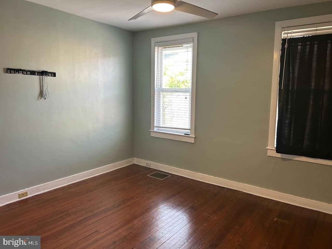 124 West Hamburg Street - Photo 6 of 31