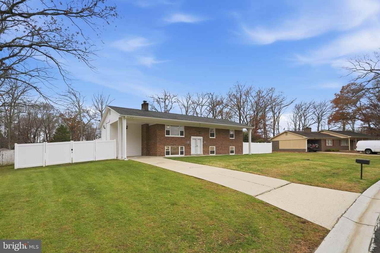 2525 Ryce Dr - Photo 2 of 46