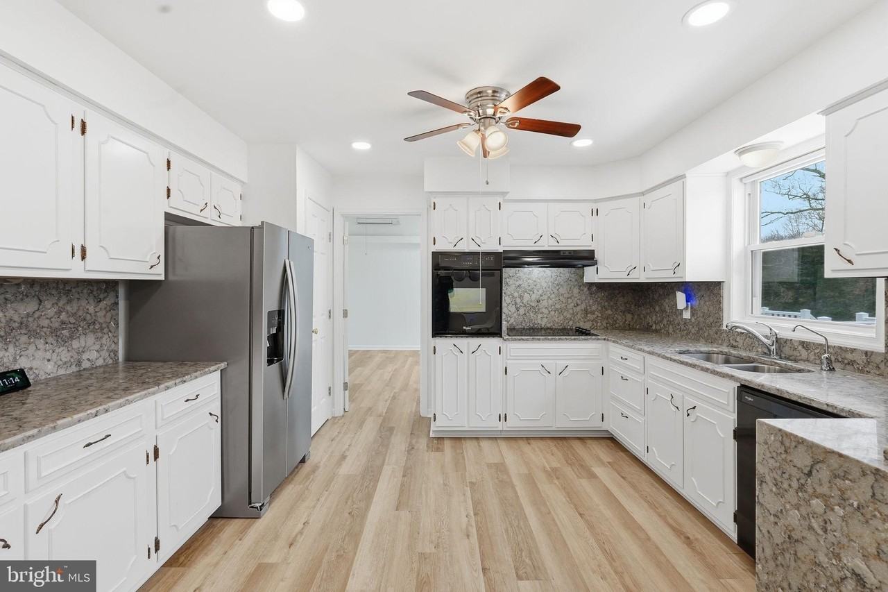 2525 Ryce Dr - Photo 7 of 46