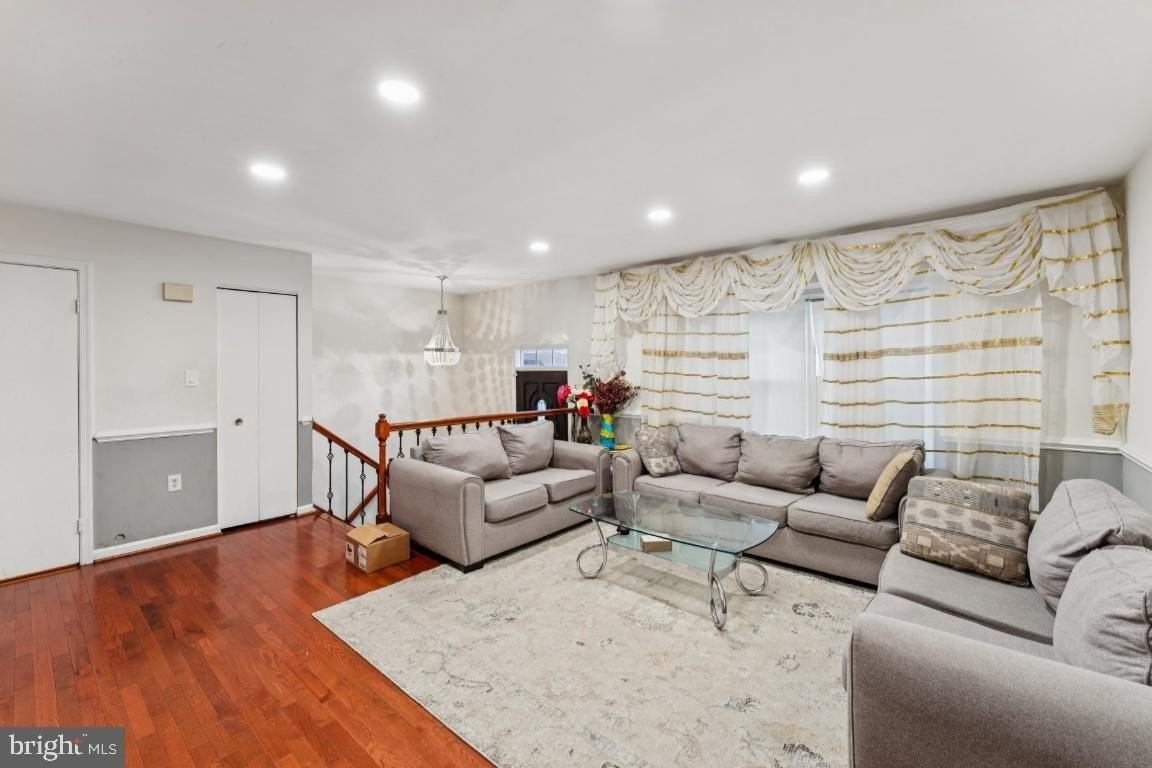 14430 Bakersfield Court - Photo 4 of 15