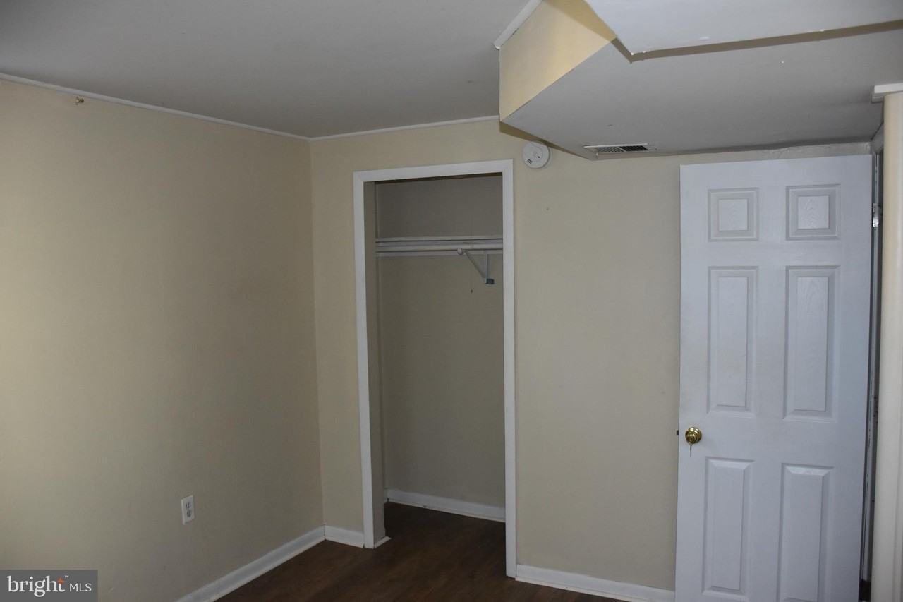 8711 34th Ave - Photo 4 of 9