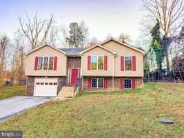 featured image of 23053 Gunston Drive