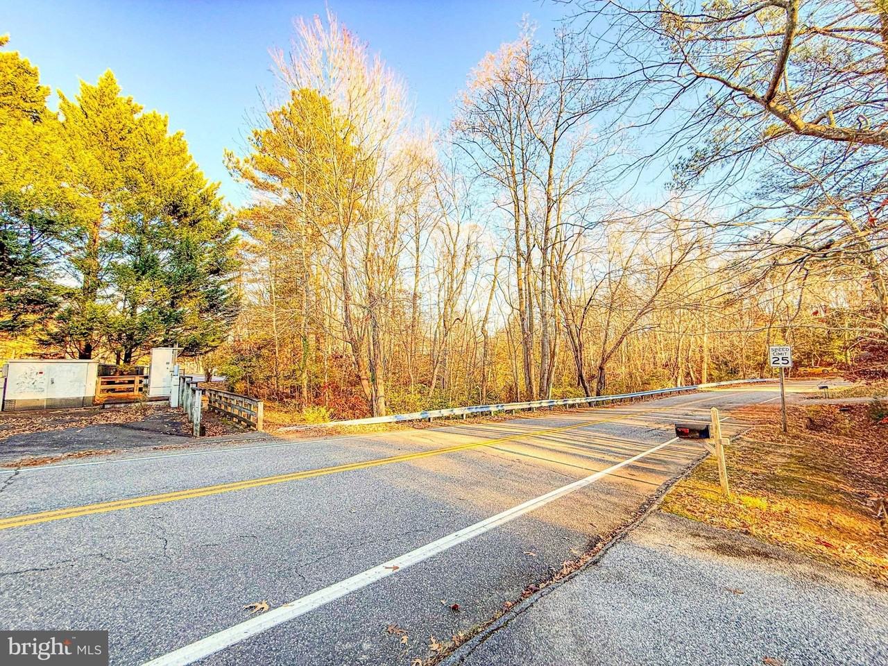 23053 Gunston Dr - Photo 4 of 24