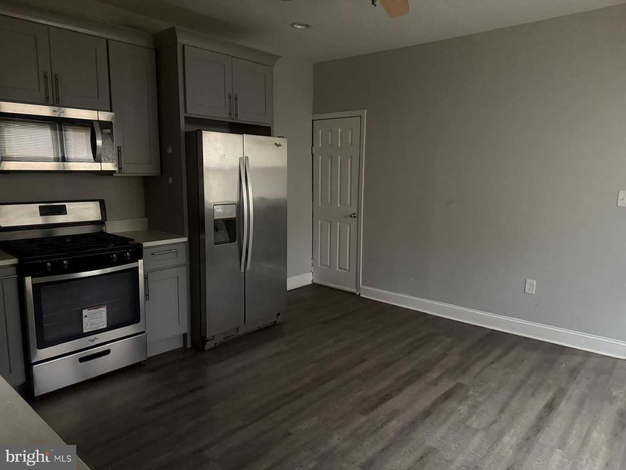 1147 Indiana Avenue - Photo 5 of 10