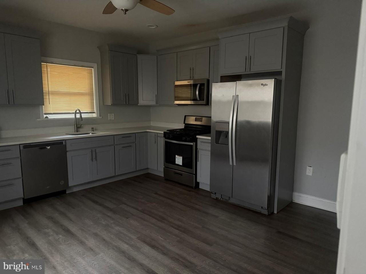 1147 Indiana Avenue - Photo 6 of 10