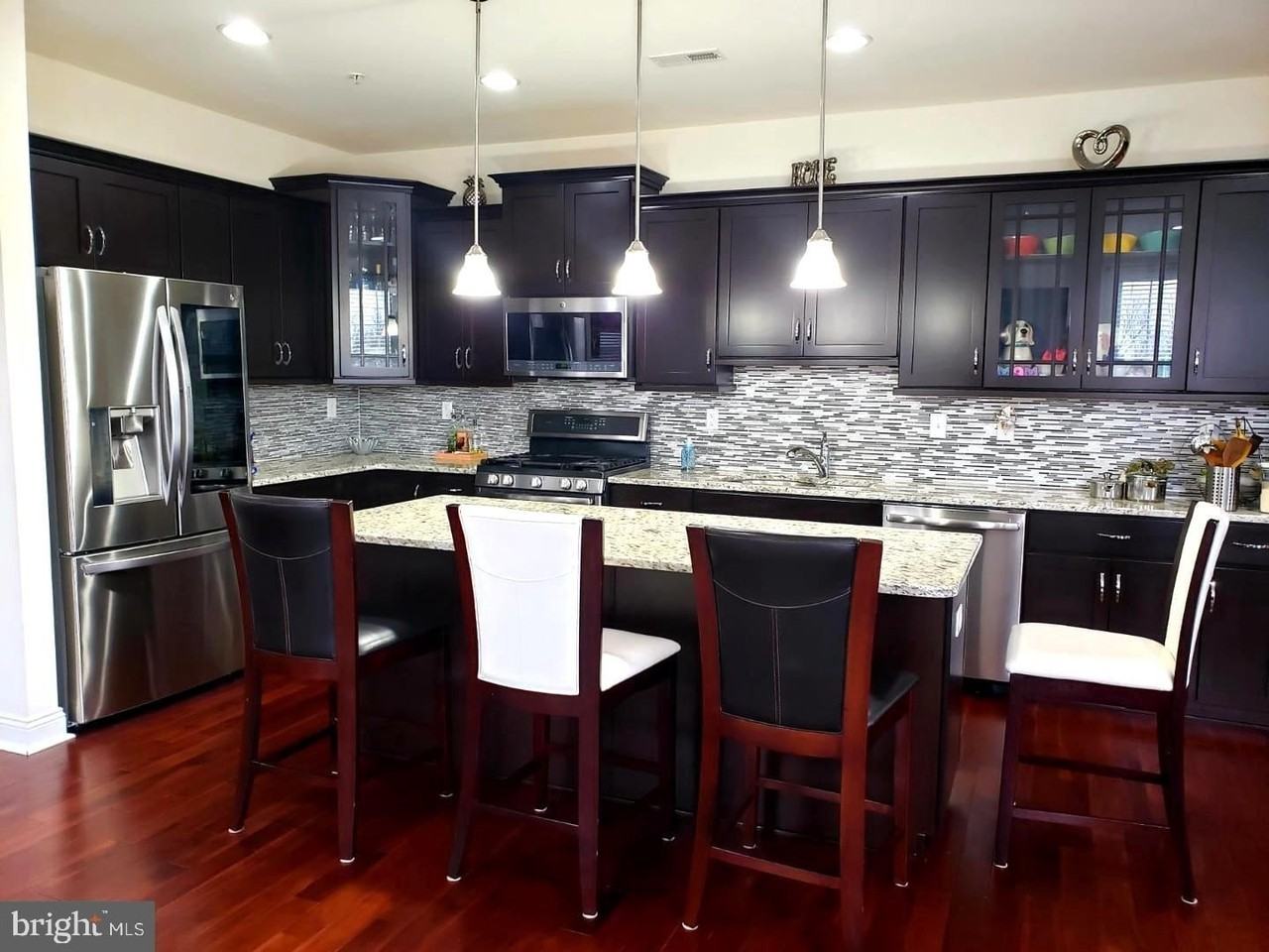 323 W Boulder Dr - Photo 4 of 15