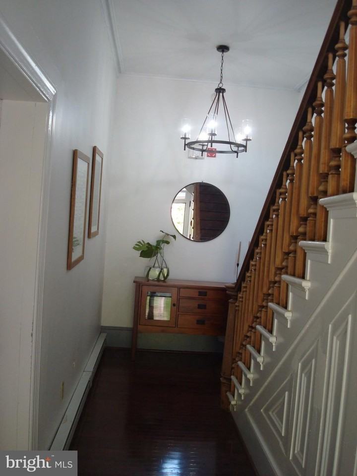 514 Spring Grove Ln Apt 3 #3 - Photo 4 of 35