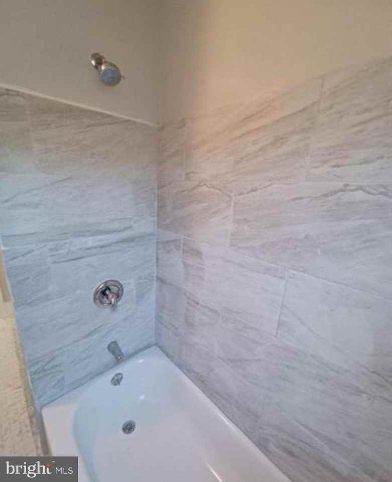 4621 Howell Street #4 - Photo 4 of 8