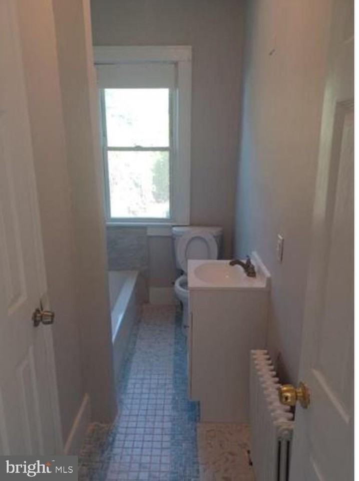 4621 Howell Street #4 - Photo 5 of 8