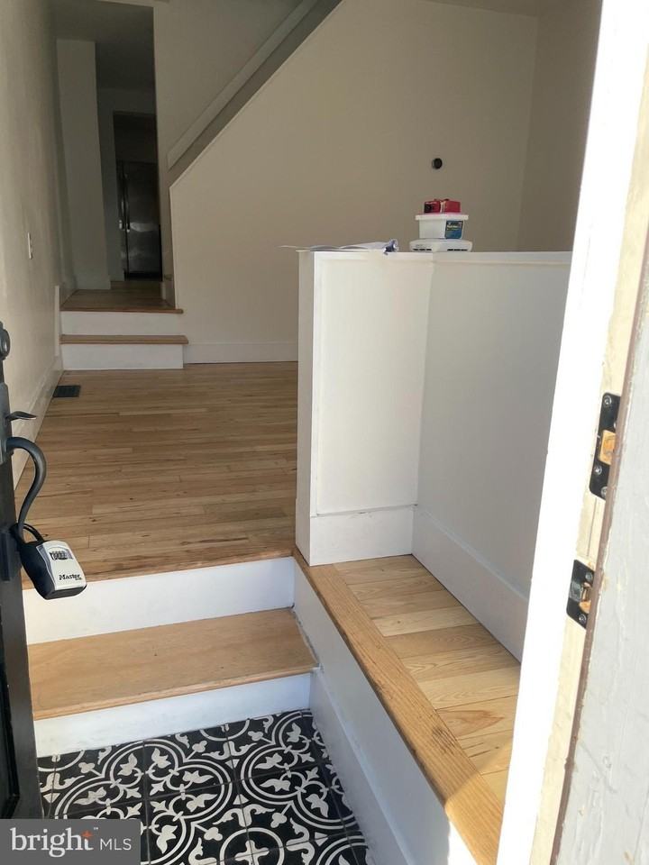 511 Morse St - Photo 3 of 12