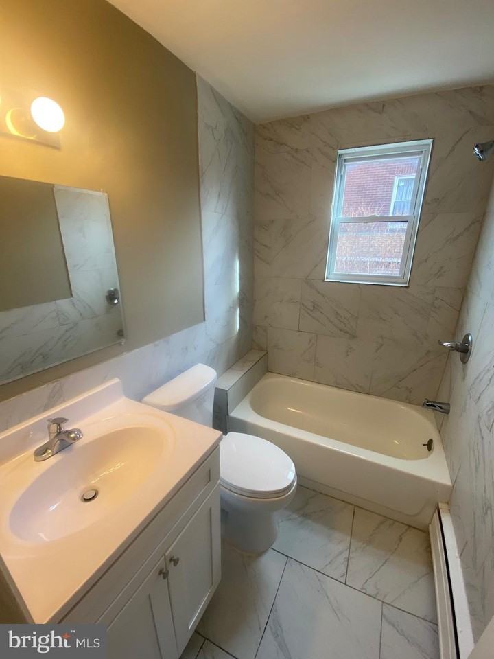 326 Van Kirk St - Photo 7 of 9