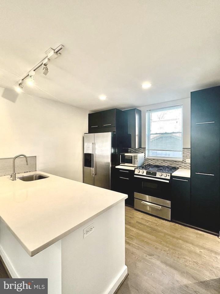 137 W Reed Ave - Photo 6 of 16