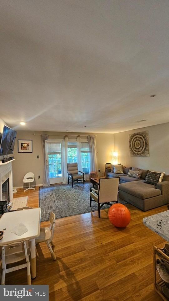 6103 Wigmore Lane #H - Photo 5 of 19