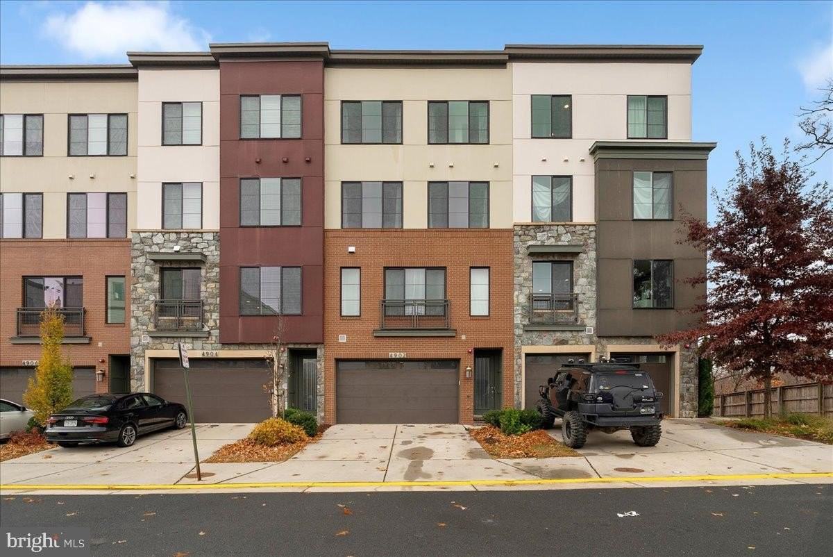 4902 Trail Vista Ln - Photo 2 of 36