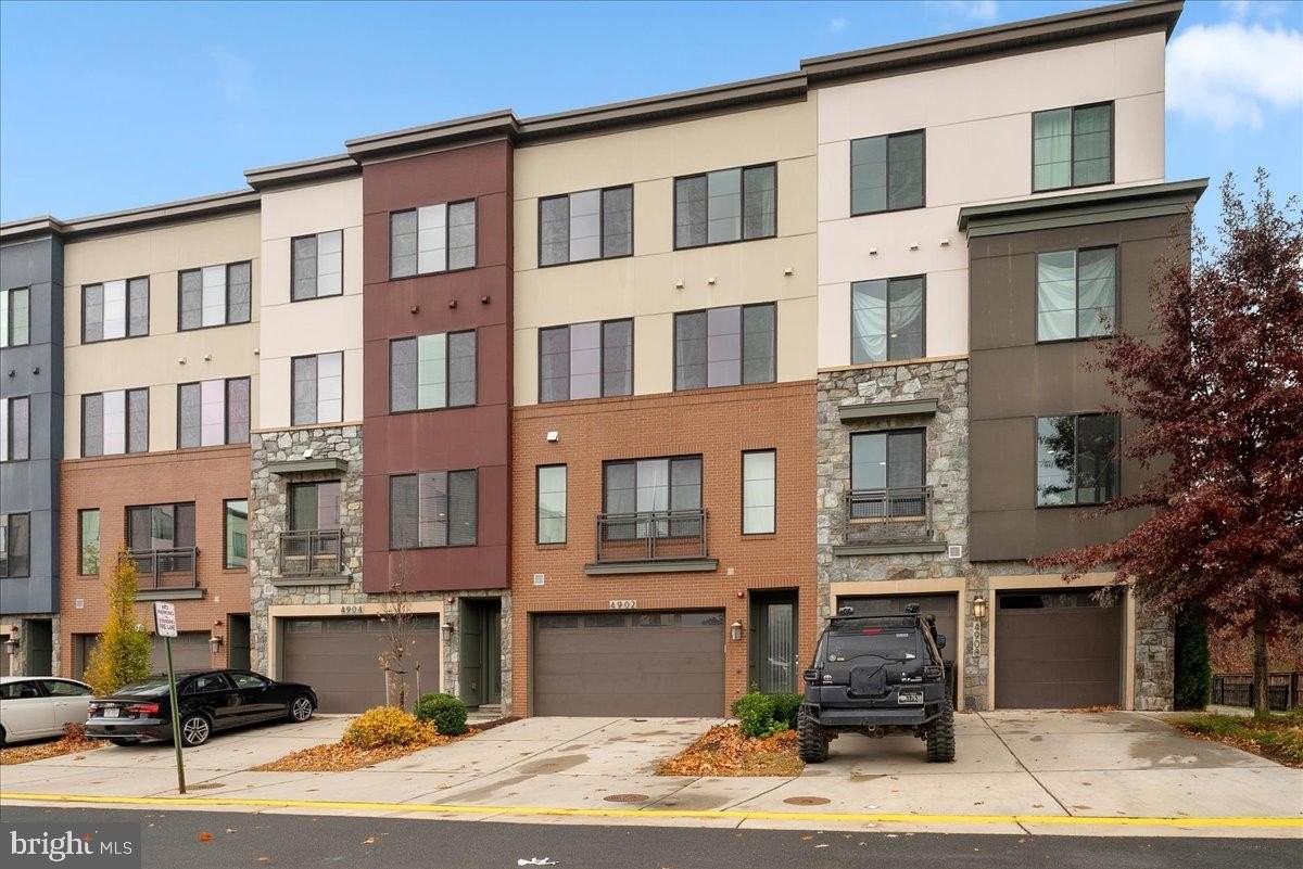 4902 Trail Vista Ln - Photo 3 of 36