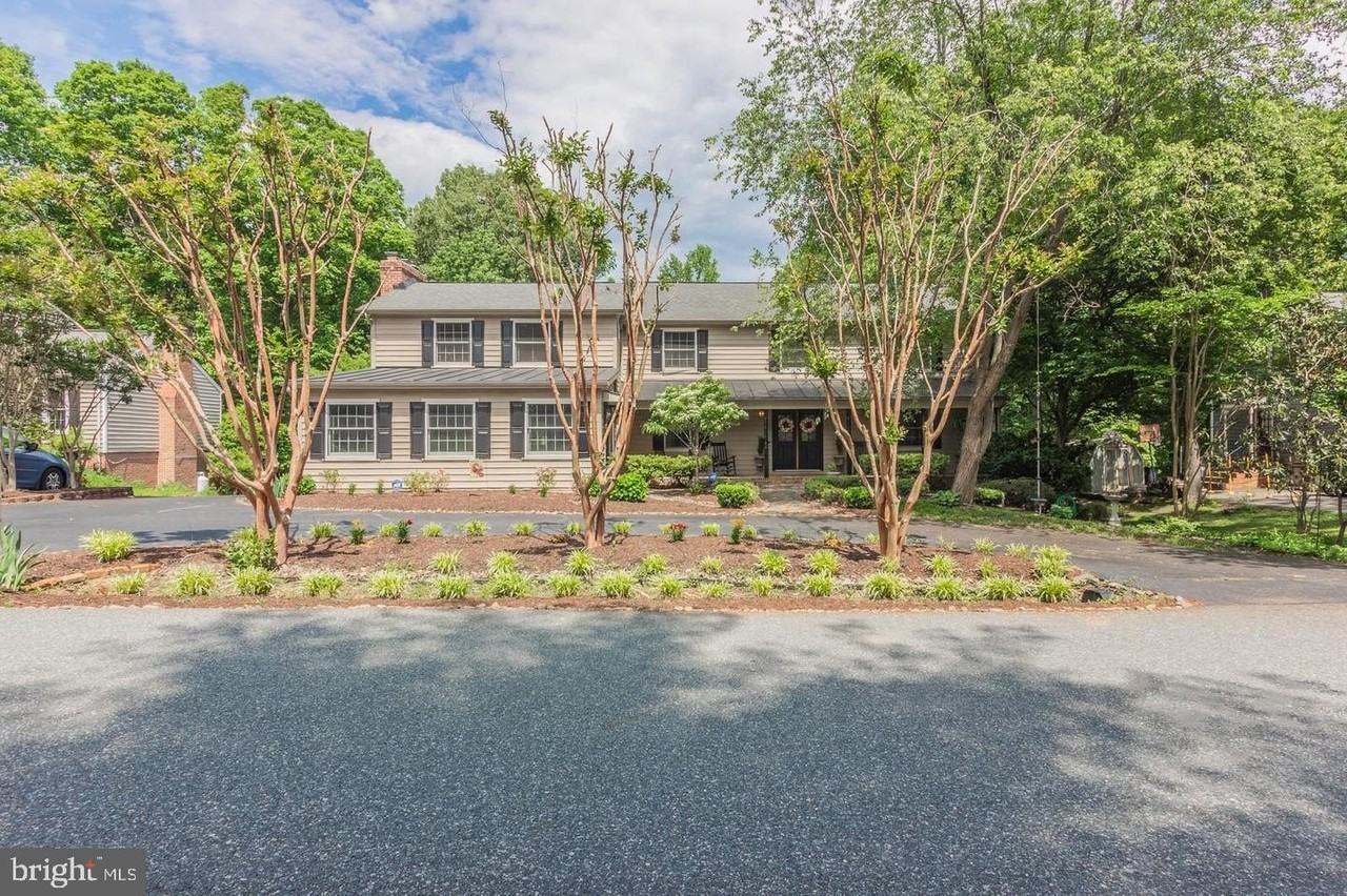 607 Lancaster St - Photo 3 of 40