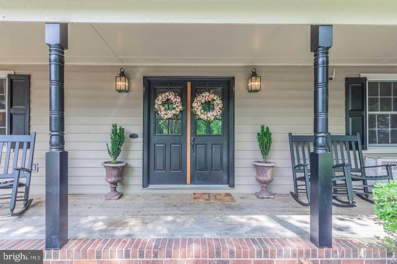 607 Lancaster St - Photo 6 of 40