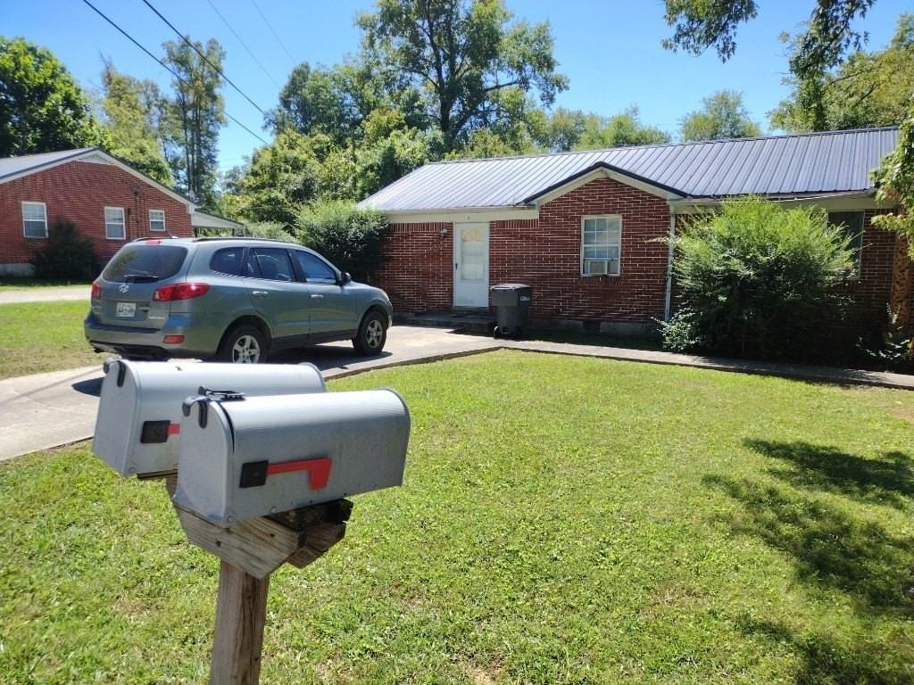 205 E 13th St Unit A - Photo 2 of 13