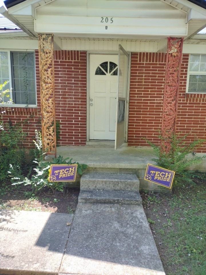 205 E 13th St Unit A - Photo 3 of 13