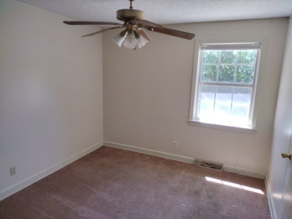 205 E 13th St Unit A - Photo 5 of 13