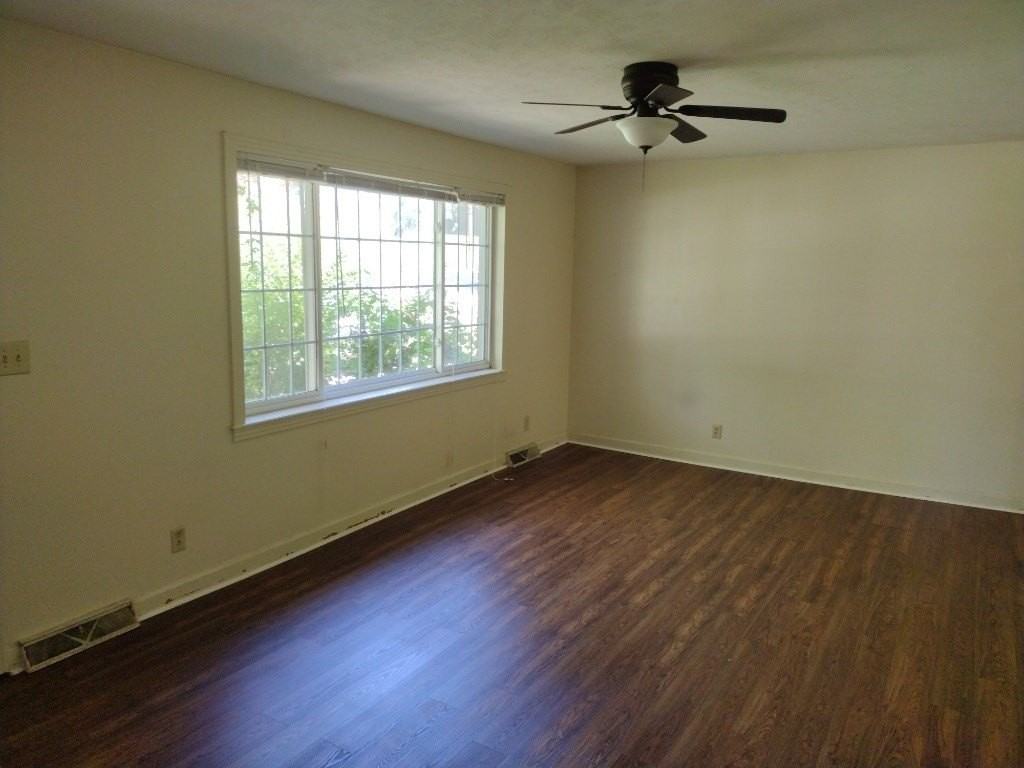 205 E 13th St Unit A - Photo 6 of 13