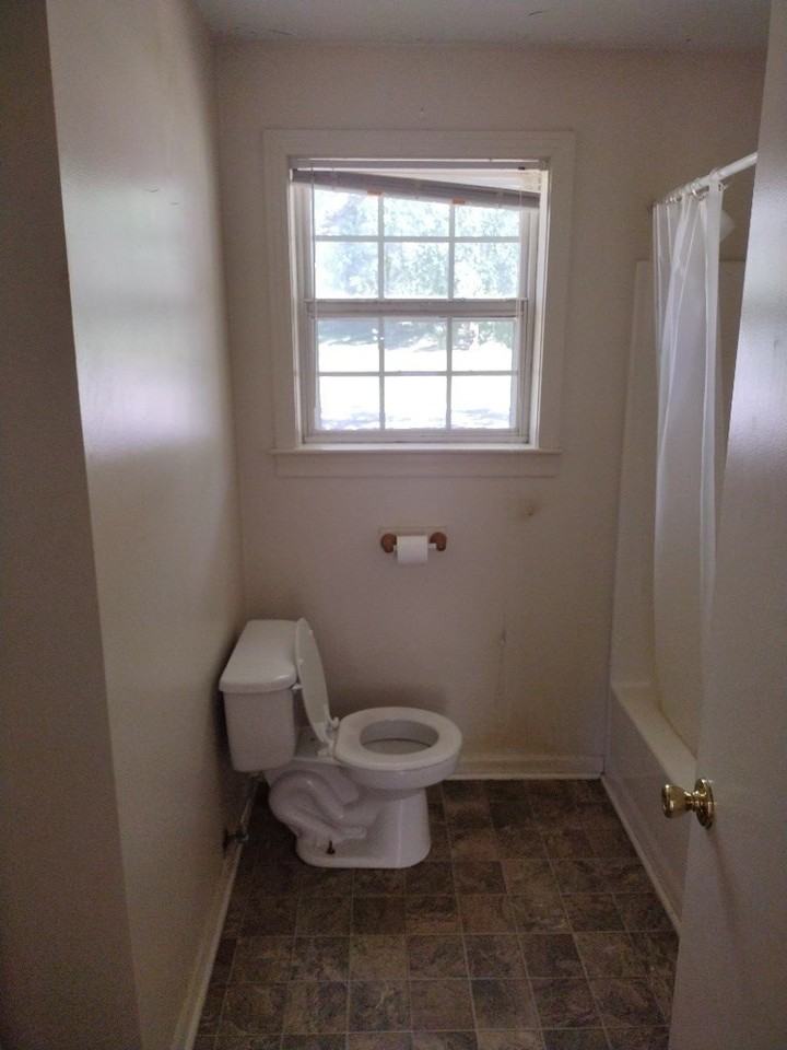 205 E 13th St Unit A - Photo 7 of 13