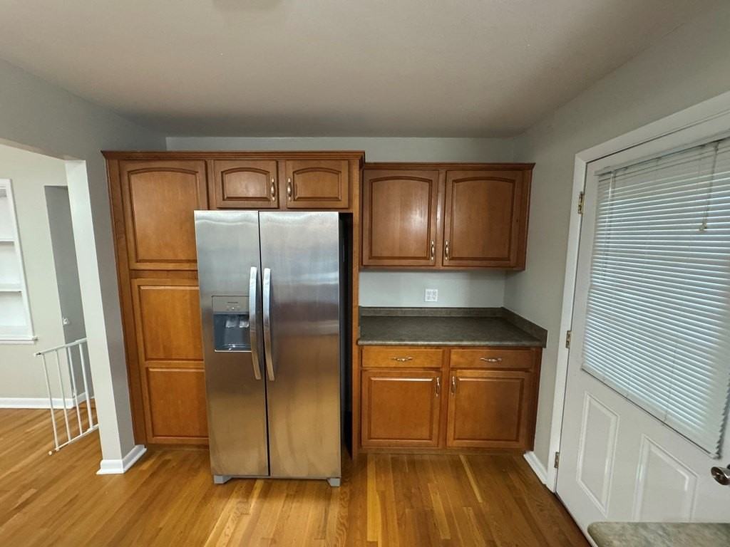 145 S Maple Ave - Photo 3 of 21