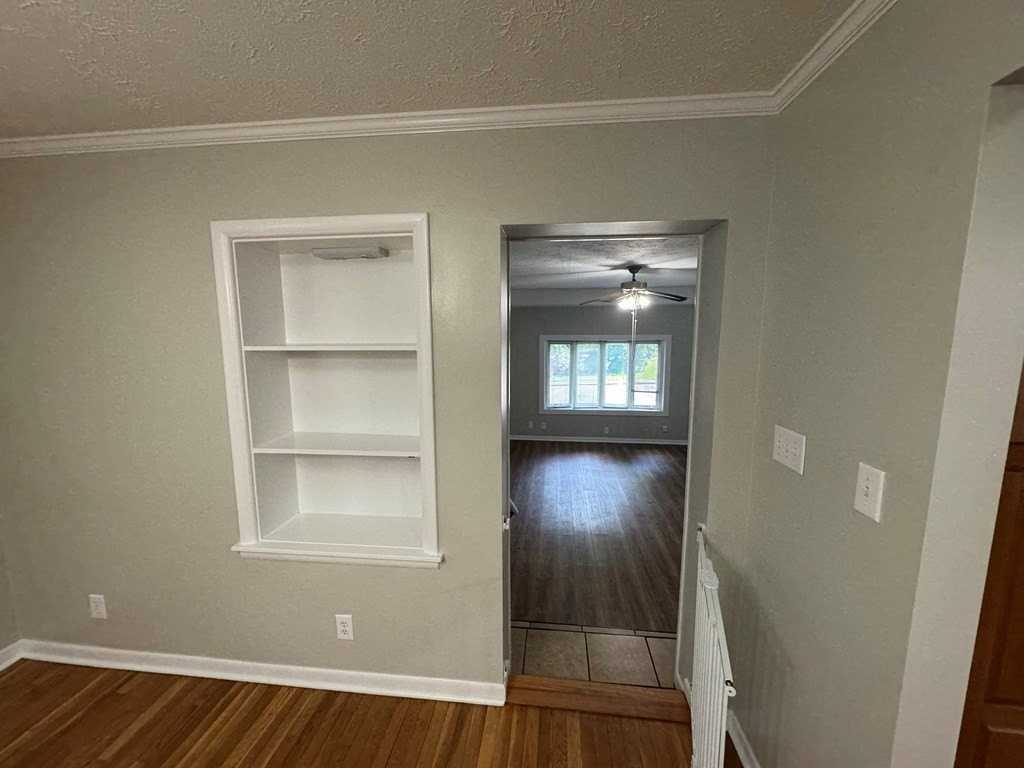 145 S Maple Ave - Photo 7 of 21