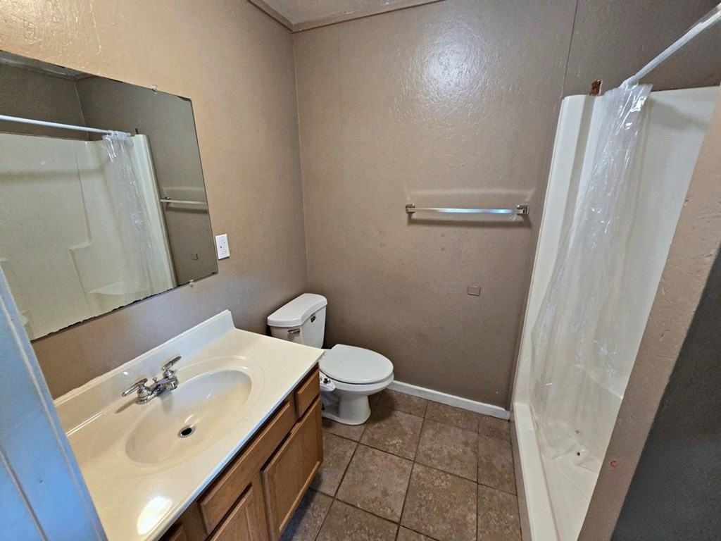 620 Allie Lane - Photo 3 of 8