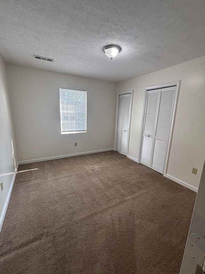 246 Dogwood Pointe Drive - Photo 7 of 10