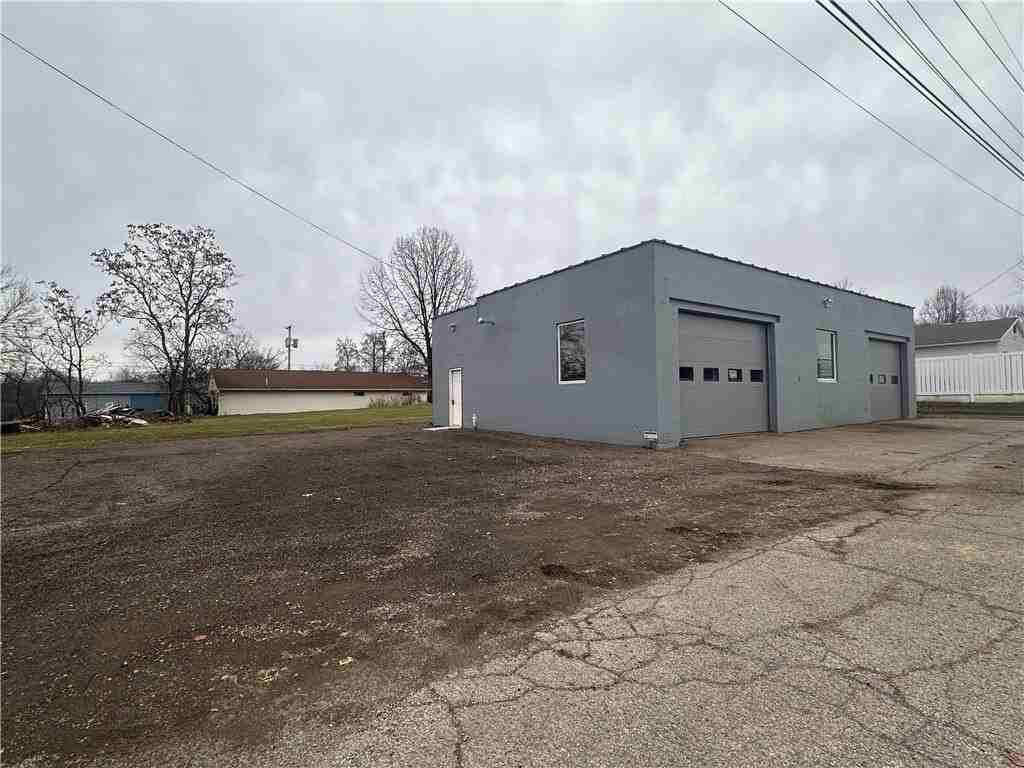 97 Clyde Street - Photo 5 of 17