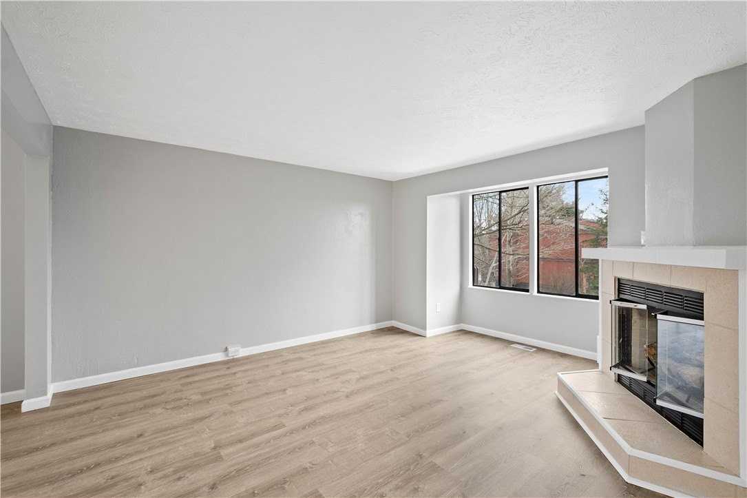 228 Glen Spring Cir - Photo 7 of 33