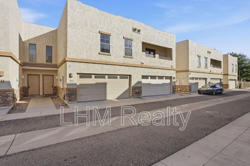 15818 N 25th St #111 - Photo 2 of 27