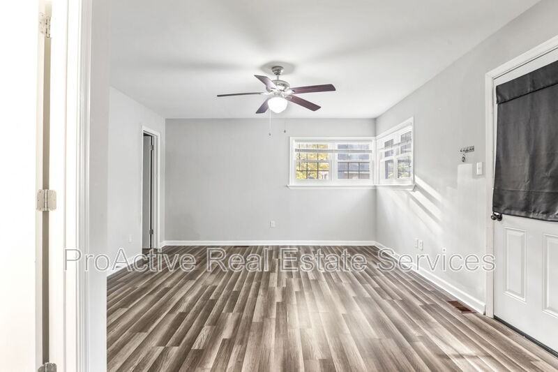 811 Powhatan Pkwy - Photo 6 of 21