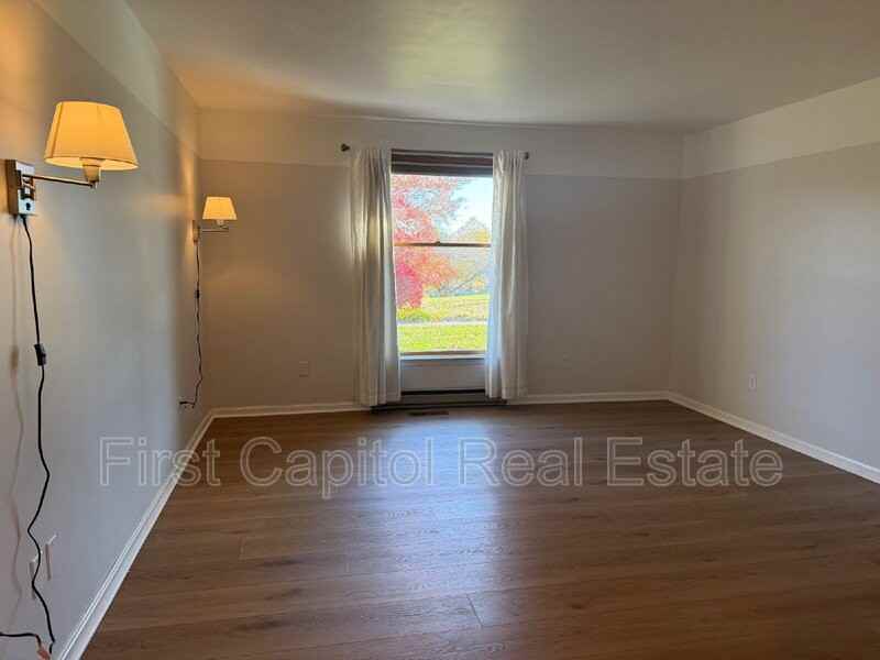 8112 Pete Wiles Rd - Photo 2 of 12