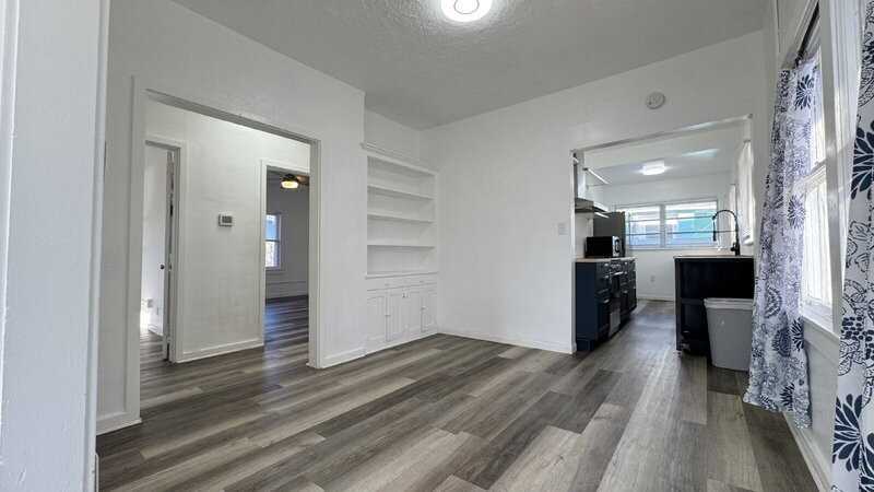 428 N Oleander Ave - Photo 4 of 22