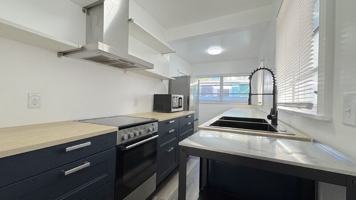 featured image of 428 N Oleander Ave