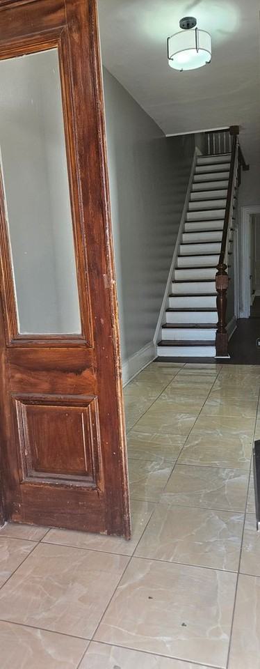 613 Brunswick Ave - Photo 5 of 25